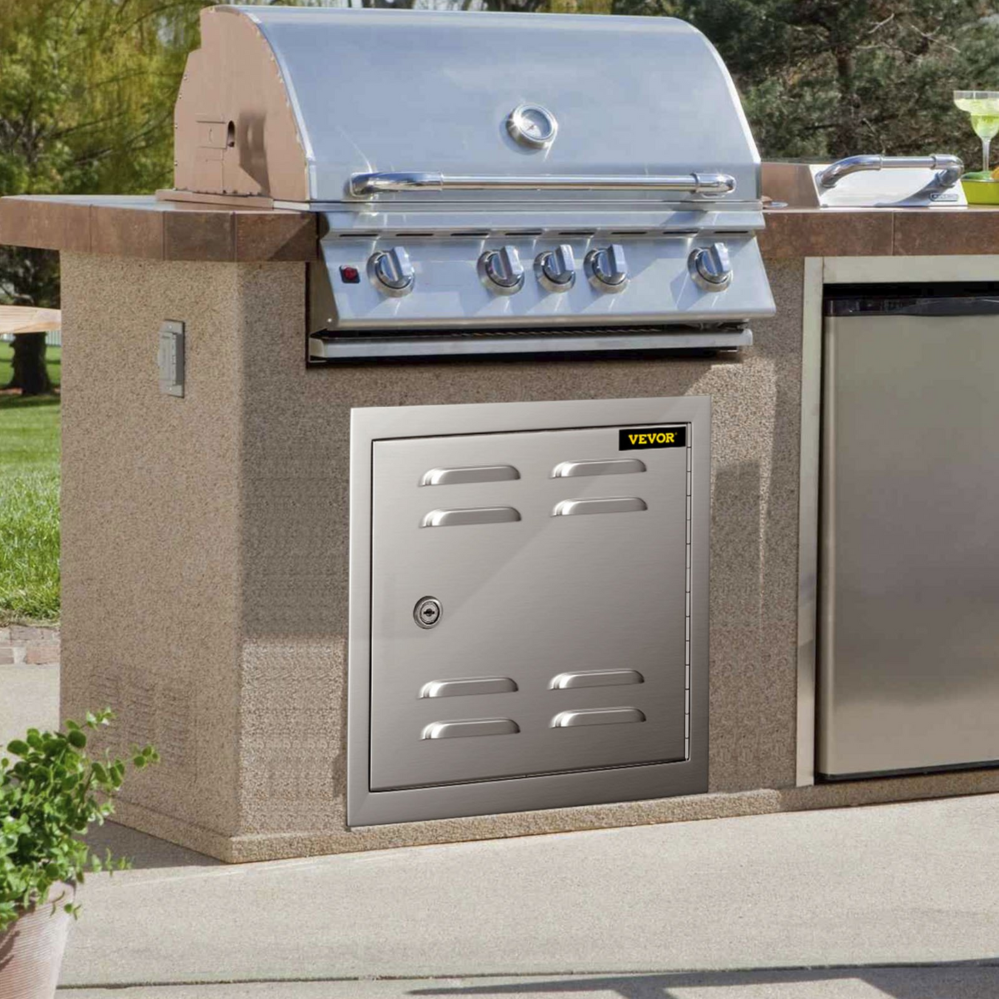 VEVOR Vented Access Door 12x12in Single Access Door with Vents, 304 Stainless Steel Outdoor Cooking Doors, Flush Mount Vented Utility Door with Lock, Beveled Frame Access for BBQ Island Grill Kitchen