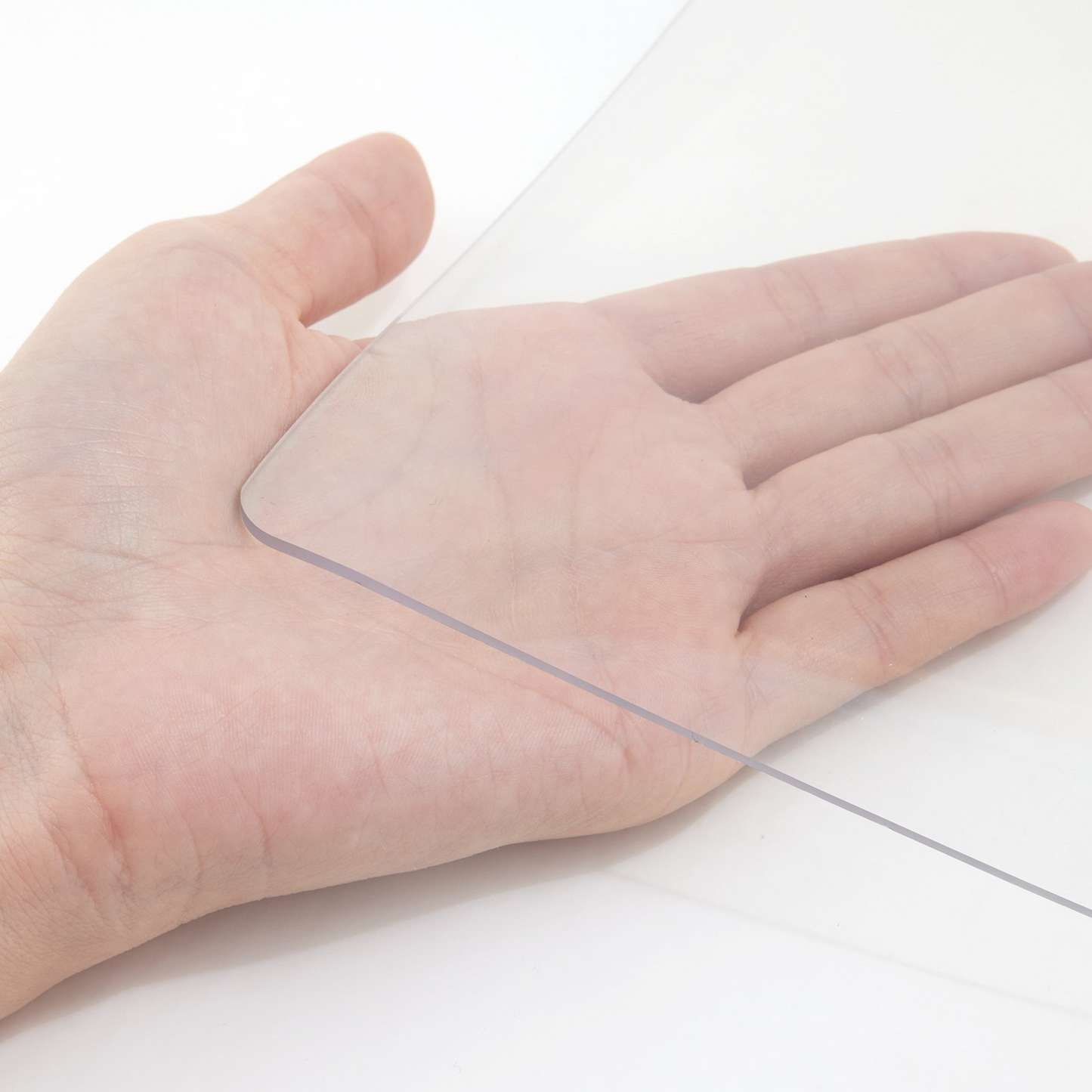 VEVOR 96 x 42 Inch Clear Table Cover Protector, 2mm Thick Clear Desk Protector Table Pads, Plastic Tablecloth Table Protector for Dining Room Table